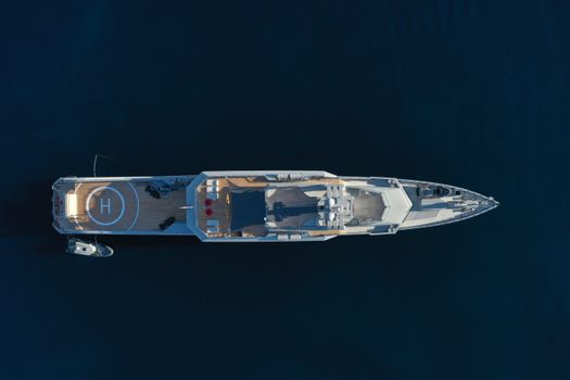 Navigate Fractional Yacht Ownership: Legal Insights for Europe 2023